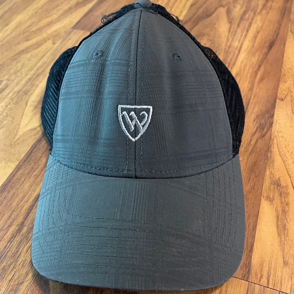 TaylorMade Golf Trucker Hat Mens OSFM Gray Plaid Mesh Snapback Baseball Cap